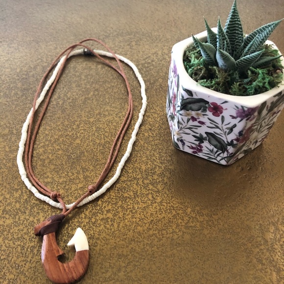 Bali Necklace Fish Hook - Picture 3 of 9